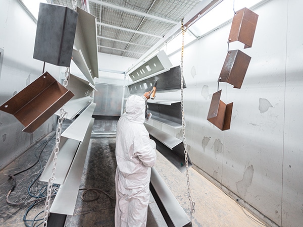 Verniciatura-industriale-a-liquido-Verona-carpi