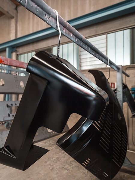 preparazione-manufatti-metallici-per-finiture